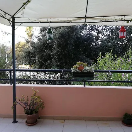 Iknos Guest house *